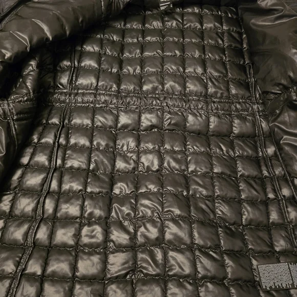 The North Face Black Quilted Hooded Coat - Picture 9 of 11